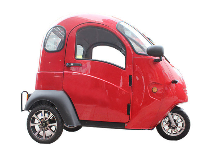 Passenger Enclosed Electric Tricycle 60 V 800 W 2 Seats For Adult 25 Km/H