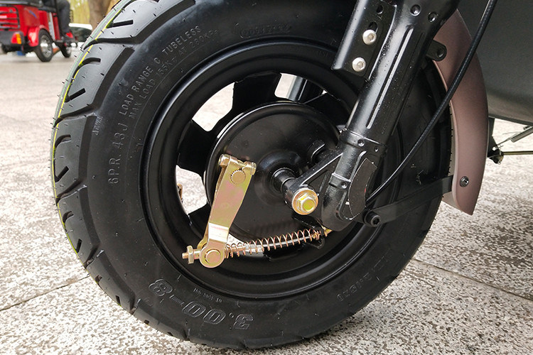 Front Mounted Basket 20Ah Three Wheel Electric Scooter