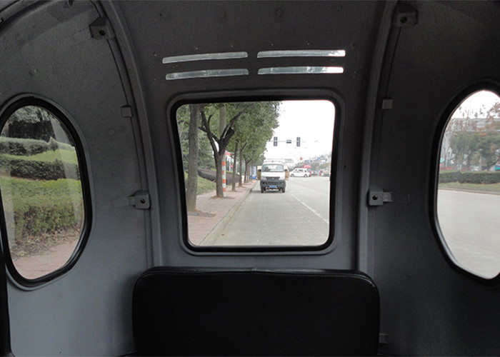 ABS Door Enclosed Electric Tricycle 60 V 800 W With Driving Range 3580km