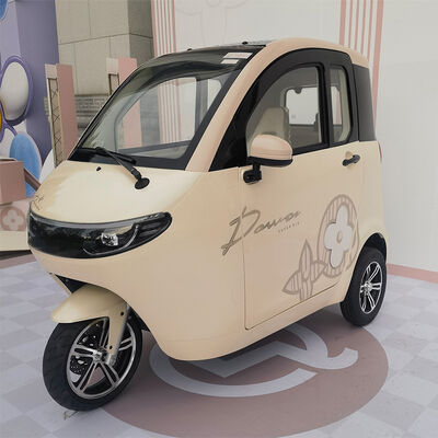 1800W 3 Wheel Electric Scooter 3 Seats Electric Cabin Scooter Enclosed Electric Tricycles